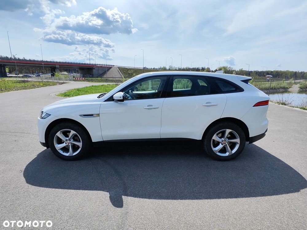 Jaguar F-Pace - 4