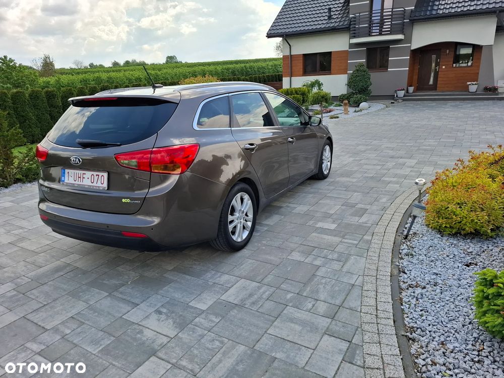 Kia Ceed 1.6 CRDi Spirit - 11
