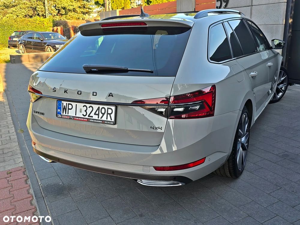 Skoda Superb 2.0 TDI 4x4 DSG Sportline - 10