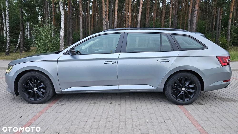 Skoda Superb 2.0 TDI DSG Ambition - 8