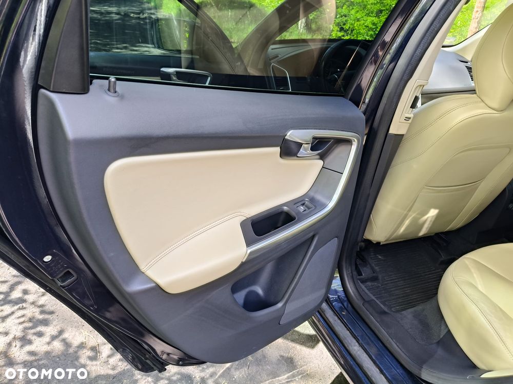 Volvo XC 60 T5 AWD Drive-E Summum - 16
