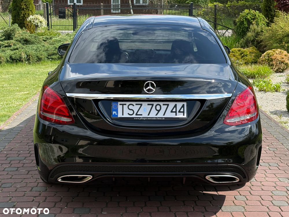 Mercedes-Benz Klasa C 180 9G-TRONIC AMG Line - 22