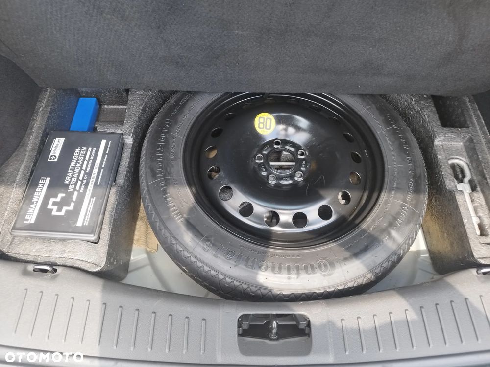 Ford Kuga 2.0 TDCi 4x4 Titanium - 24