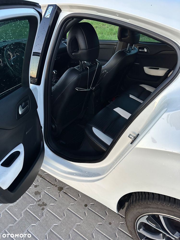 DS Automobiles DS 4 - 7