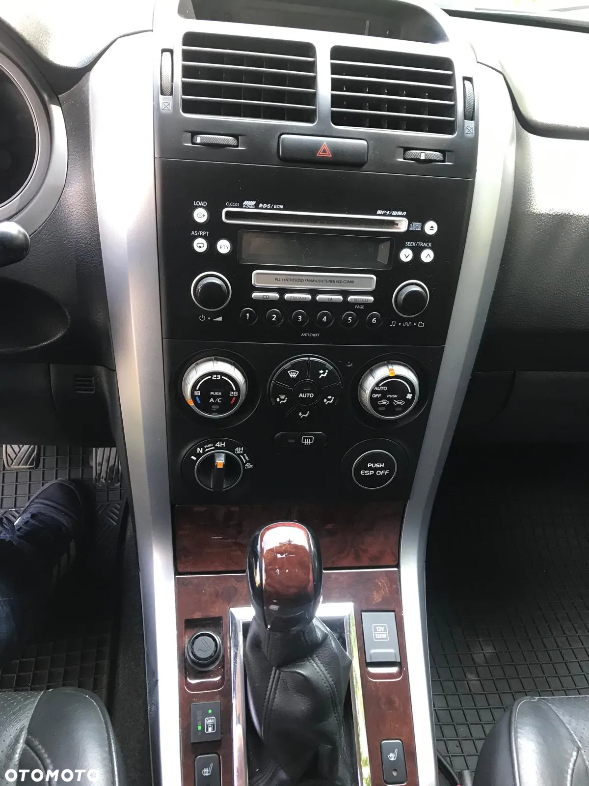 Suzuki Grand Vitara 2.0 20th Anniversary - 9