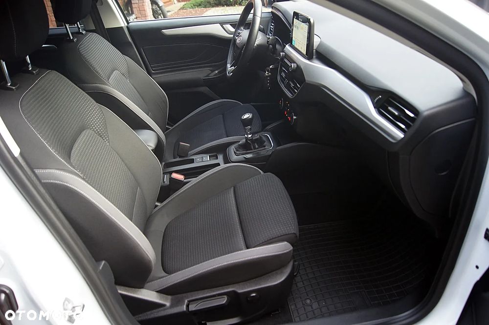 Ford Focus Turnier 1.5 EcoBlue Start-Stopp-System COOL&CONNECT - 27