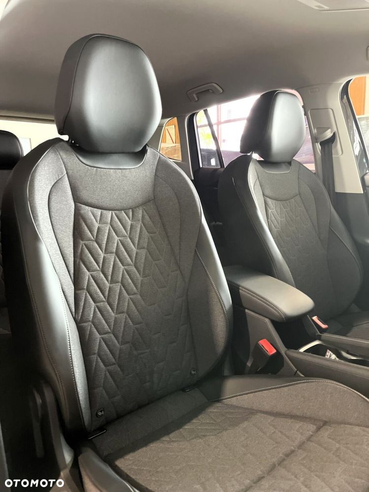 Volkswagen Tiguan - 36