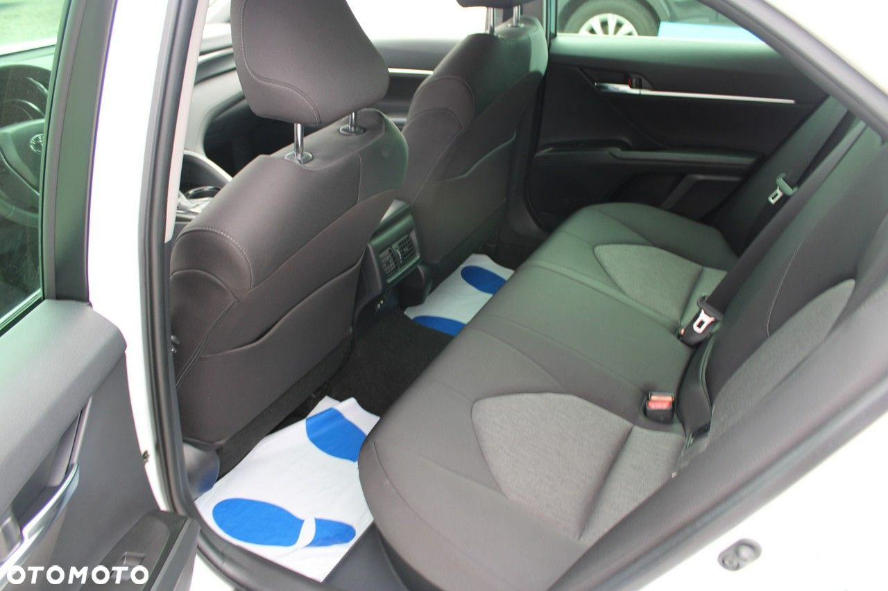 Toyota Camry - 29