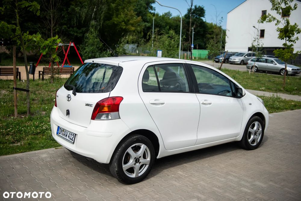 Toyota Yaris 1.0 VVT-i Cool - 12