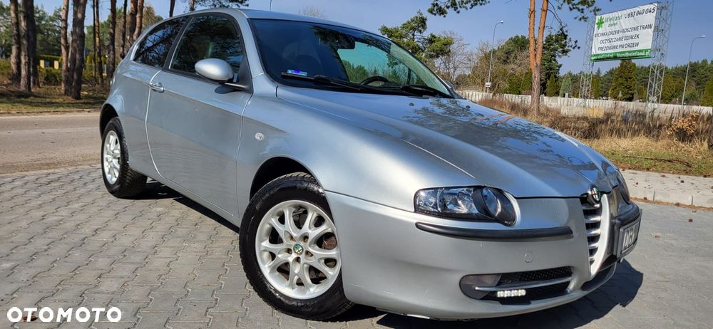 Alfa Romeo 147 1.9 JTD 16V Distinctive - 5