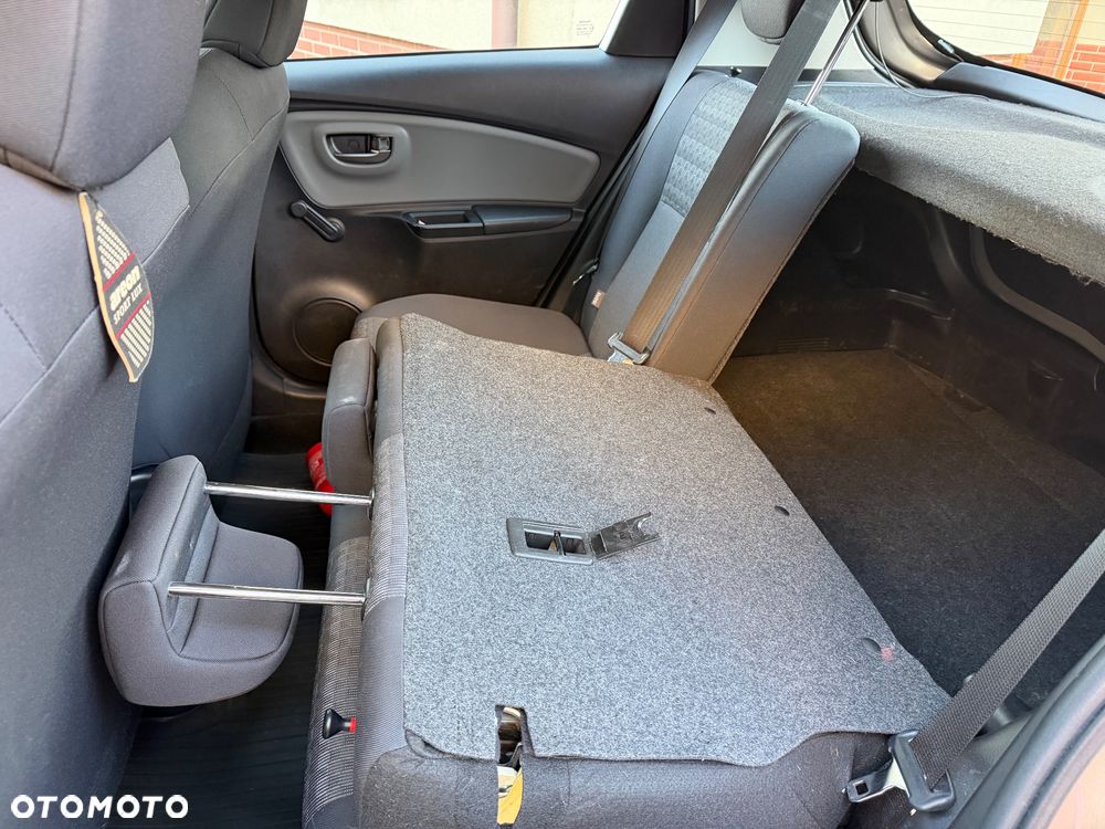 Toyota Yaris - 16