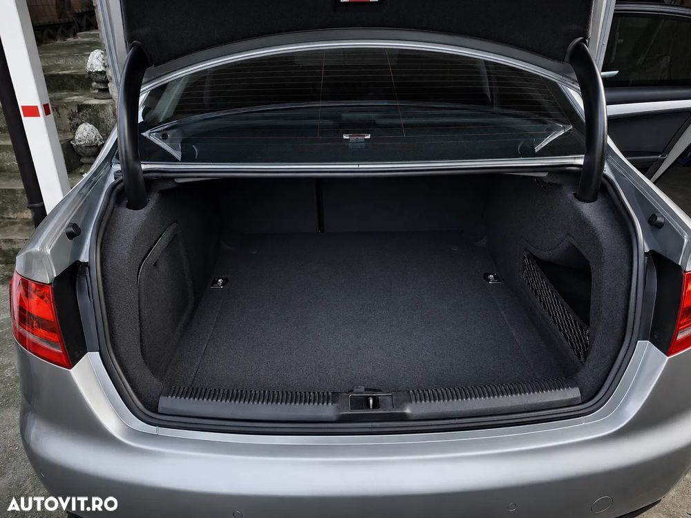 Audi A4 Limuzina 2.0 TDI B8 - 9