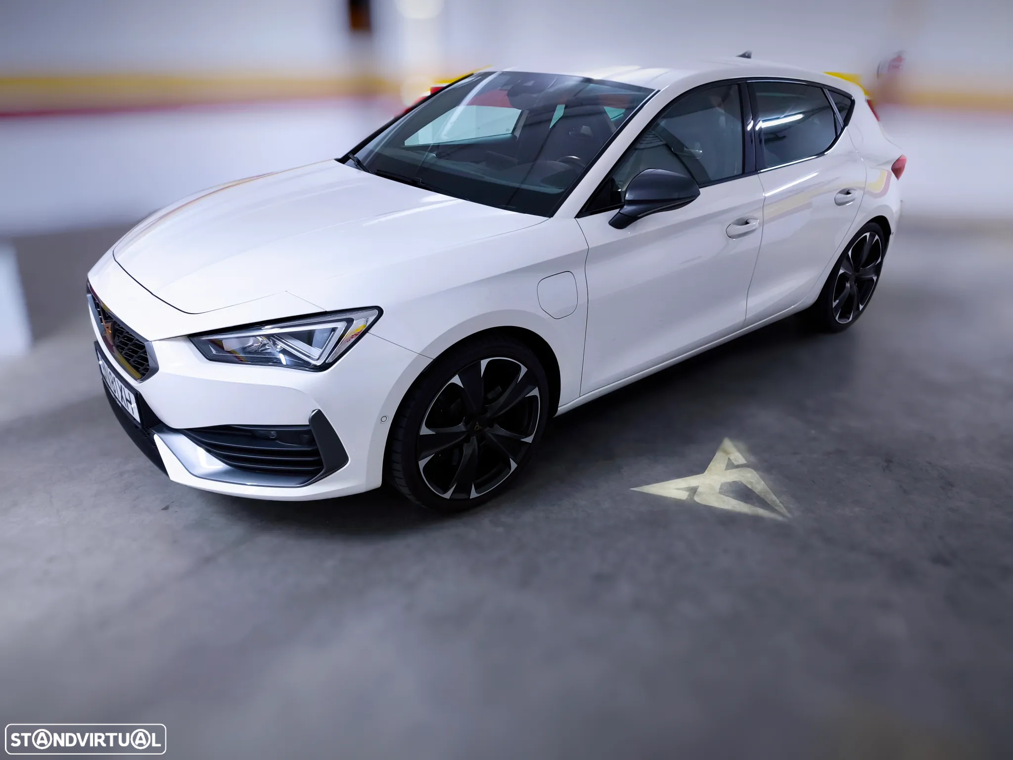 Cupra Leon 1.4 e-Hybrid VZ DSG - 11