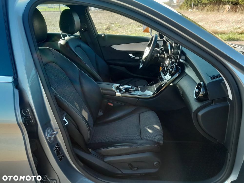 Mercedes-Benz Klasa C 220 CDI 7G-TRONIC Edition - 12