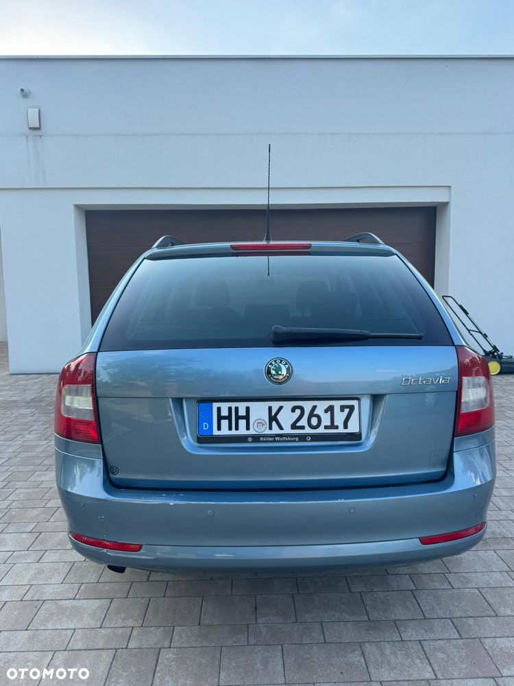 Skoda Octavia 1.6 TDI DPF Ambition - 10