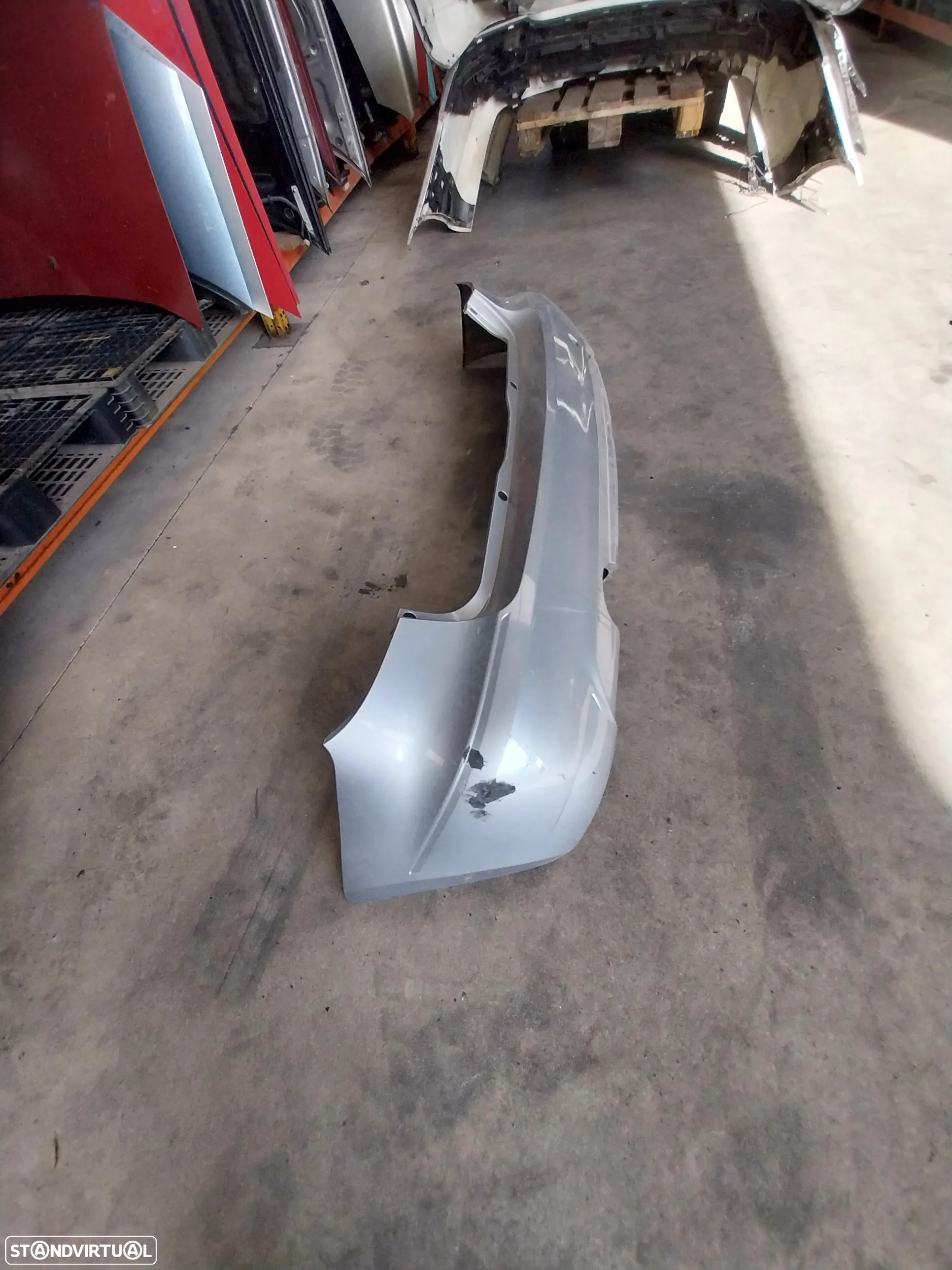 Para-choques tras Mercedes-Benz A170 Ref: A169 885 65 25 - 3