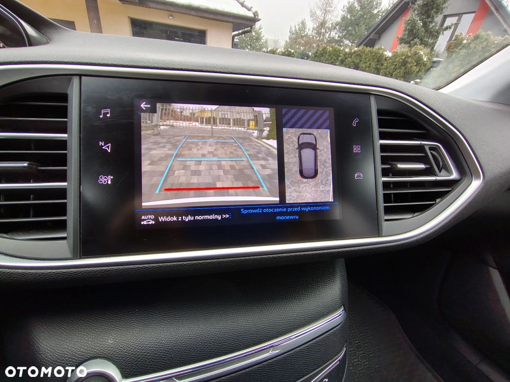 Peugeot 308 BlueHDi 130 EAT8 Stop & Start Allure Business-Paket - 11