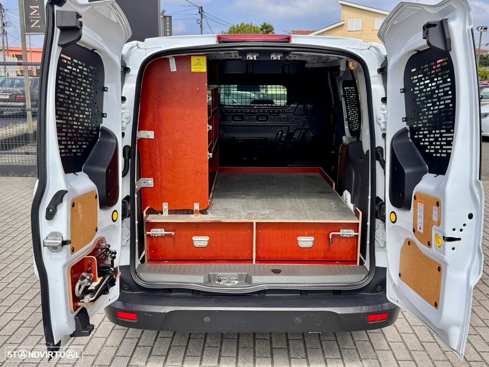 Ford Transit Connect 3L - 22