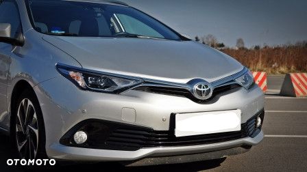Toyota Auris 1.4 D-4D Premium - 6