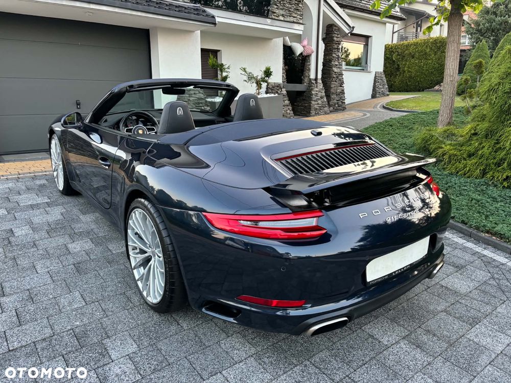 Porsche 911 Carrera - 7