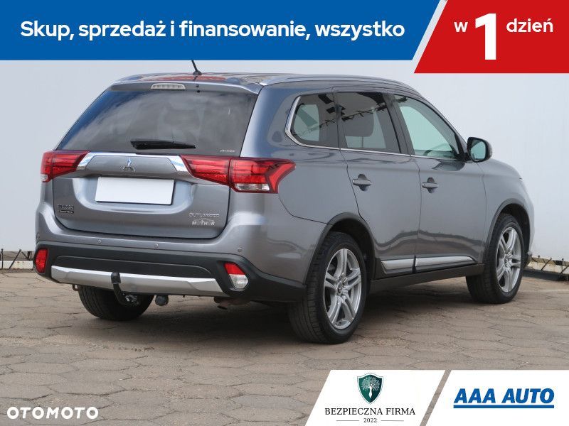 Mitsubishi Outlander - 7