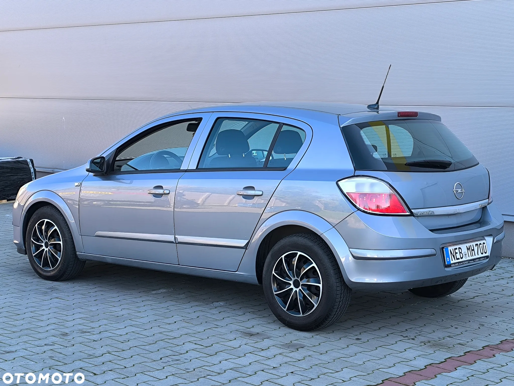 Opel Astra 1.6 - 12