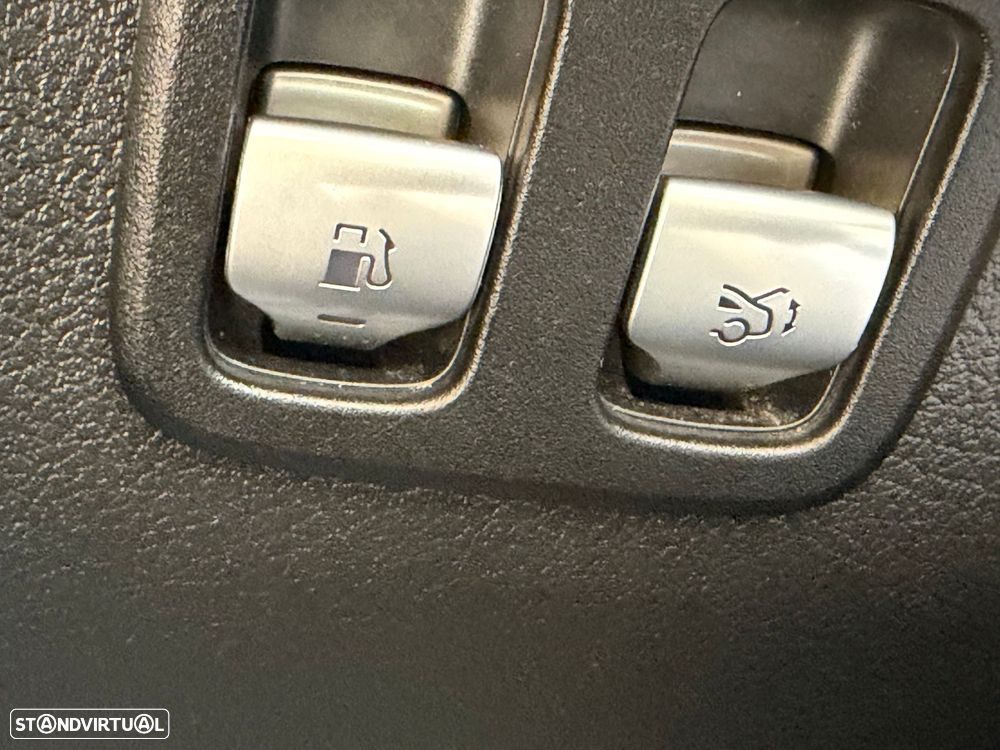 Mercedes-Benz C 300 e 9G-TRONIC Edition AMG Line - 32