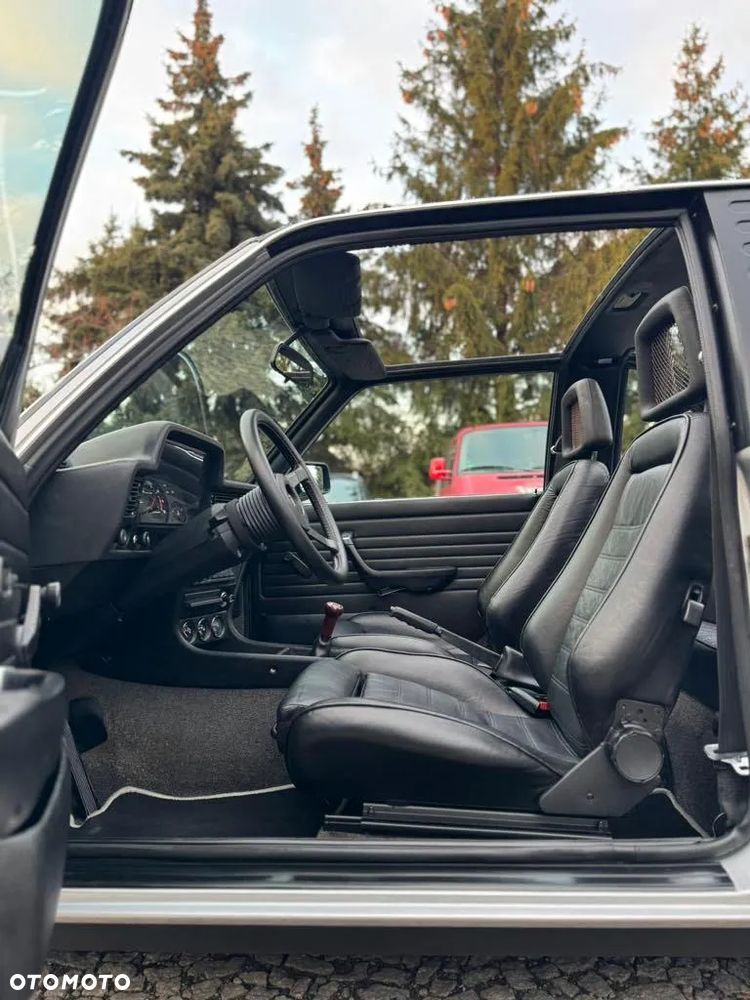 BMW Seria 3 323i - 7