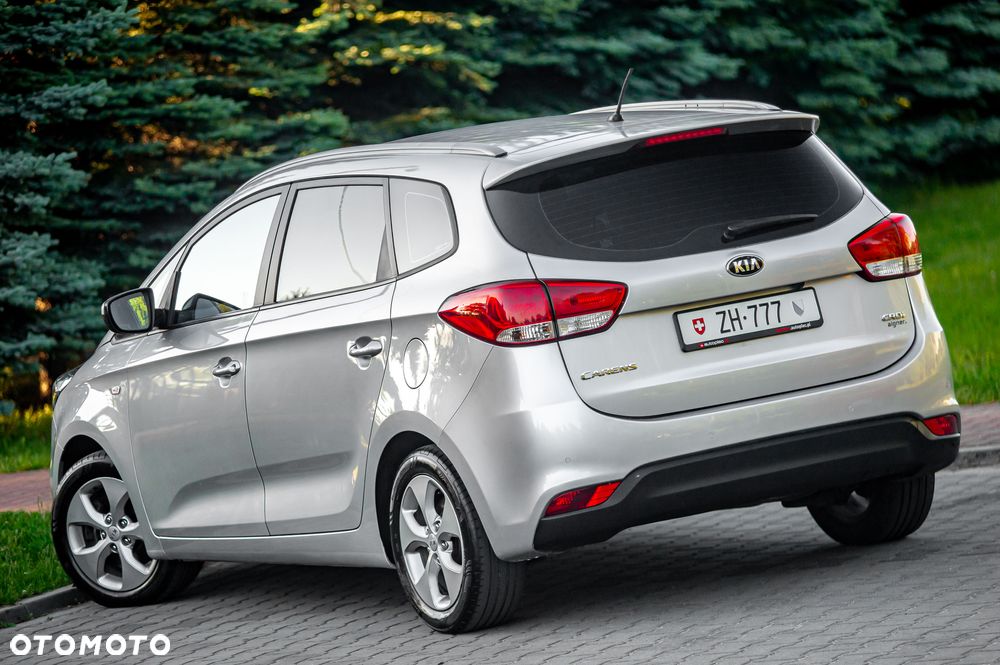 Kia Carens 1.7 CRDi Vision - 10
