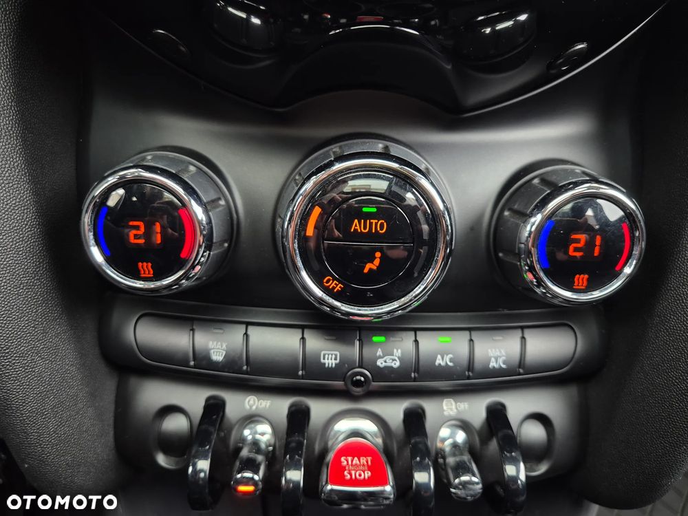 MINI Cooper Standard - 10