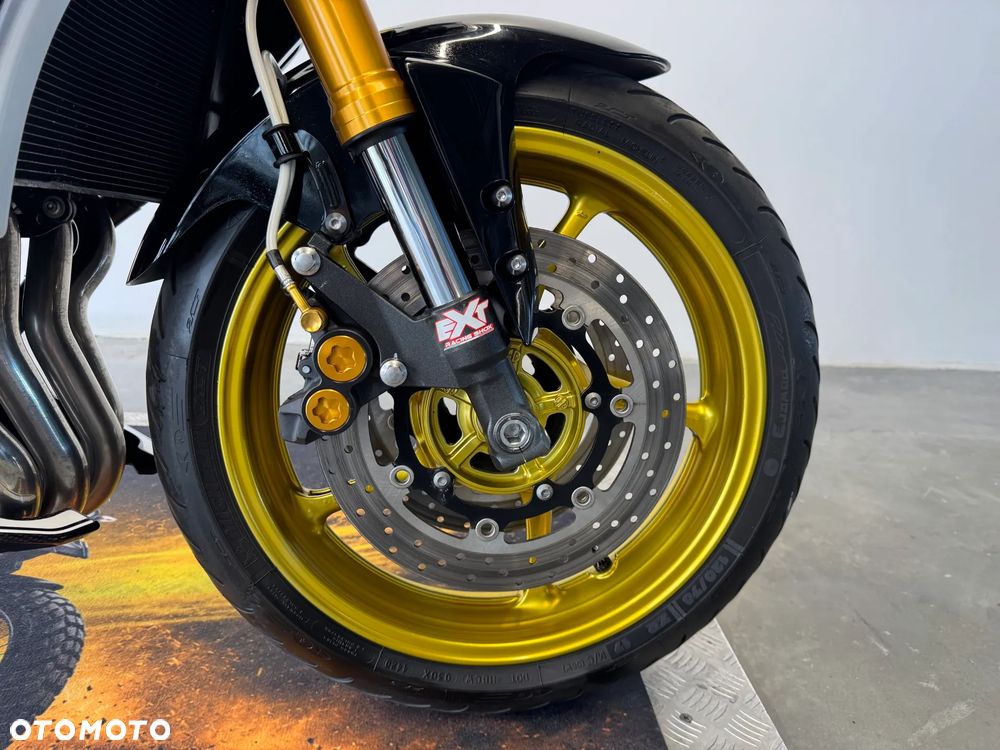Yamaha FZ8 - 8