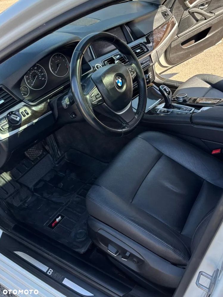BMW Seria 5 528i xDrive Sport-Aut - 6