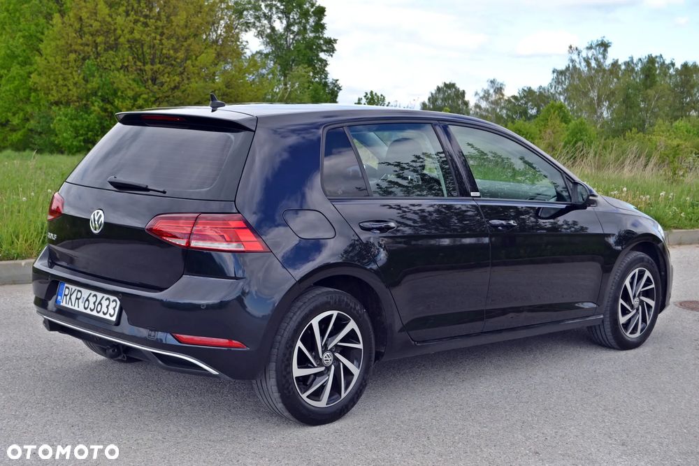 Volkswagen Golf - 3