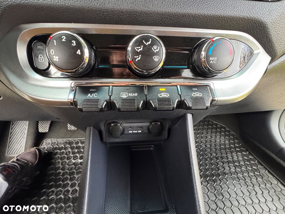 Kia Rio - 14