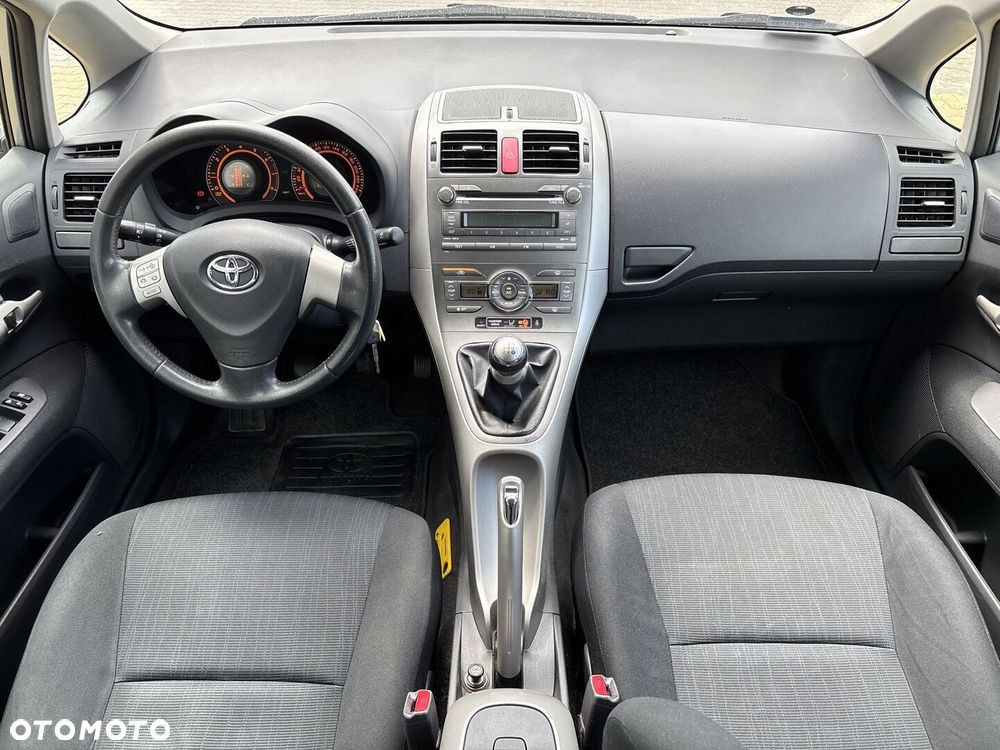 Toyota Auris 1.6 VVT-i Premium - 9