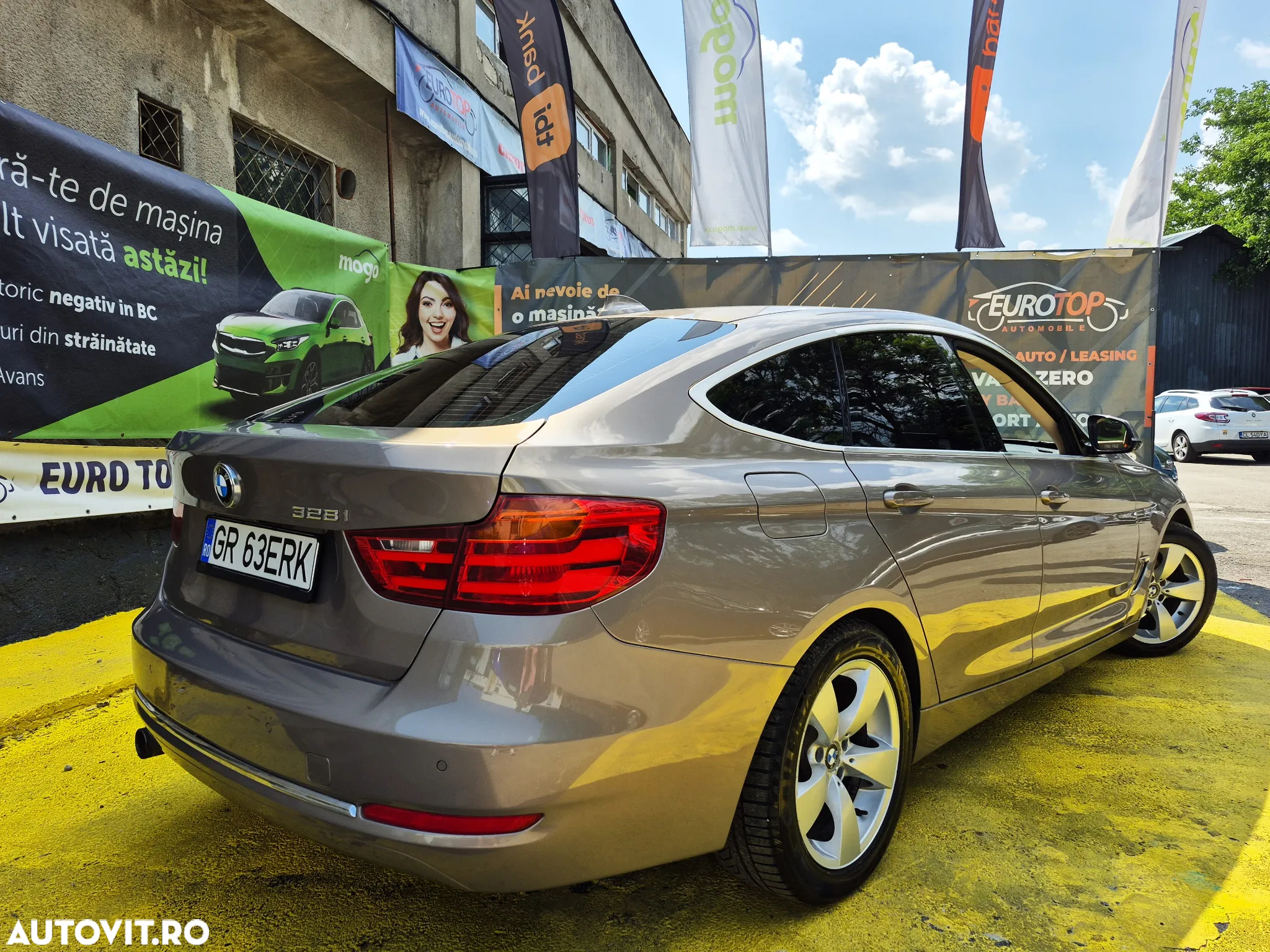 BMW Seria 3 320i GT Aut. Luxury Line - 6