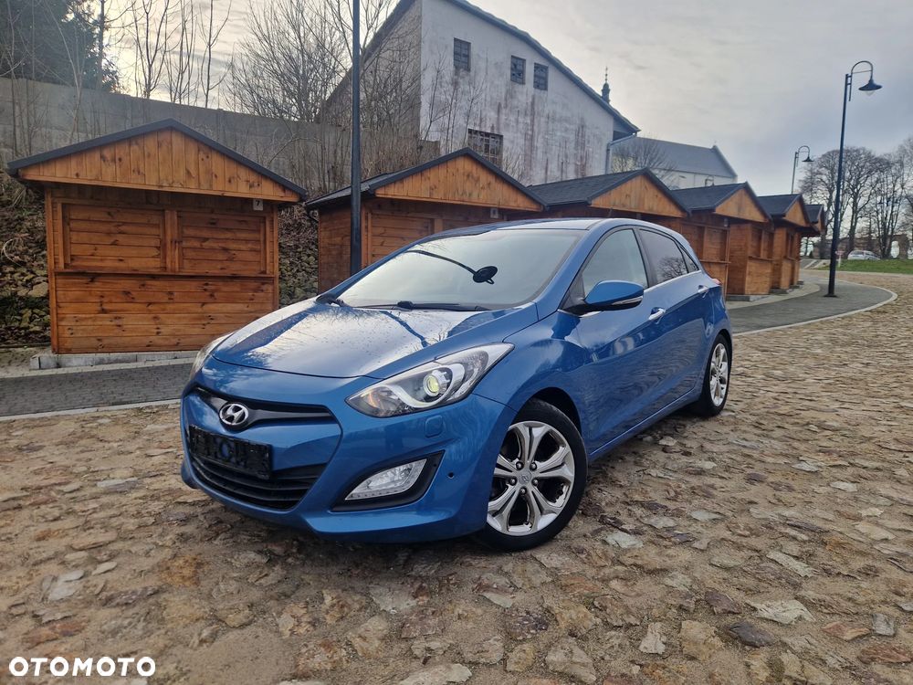 Hyundai i30 blue 1.6 GDI YES Gold - 1