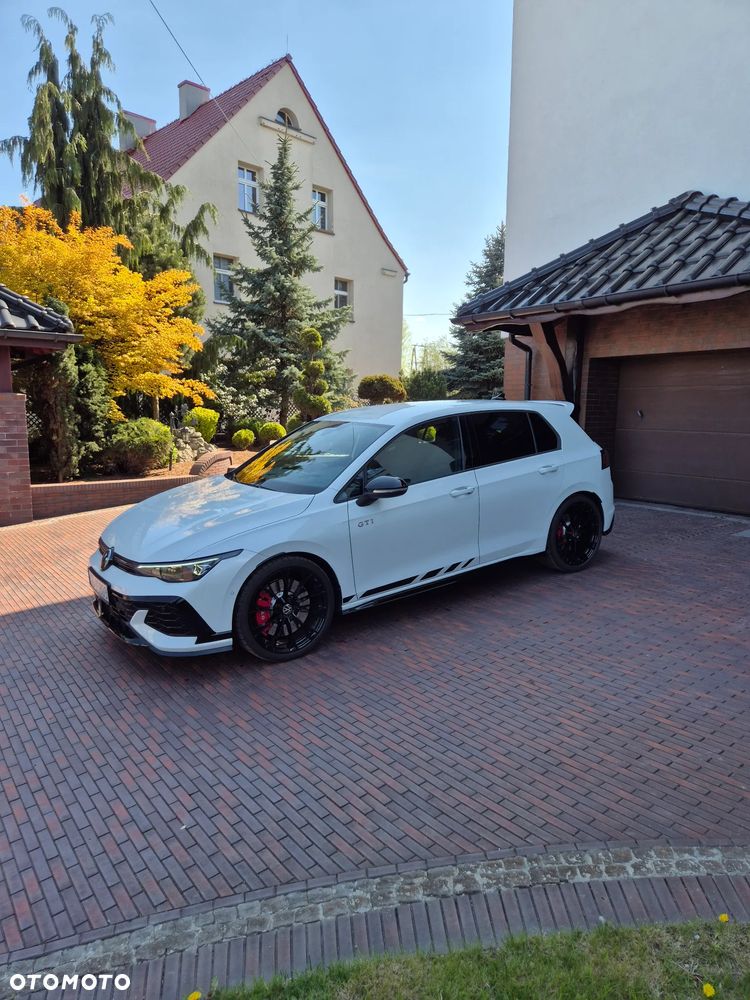 Volkswagen Golf - 3