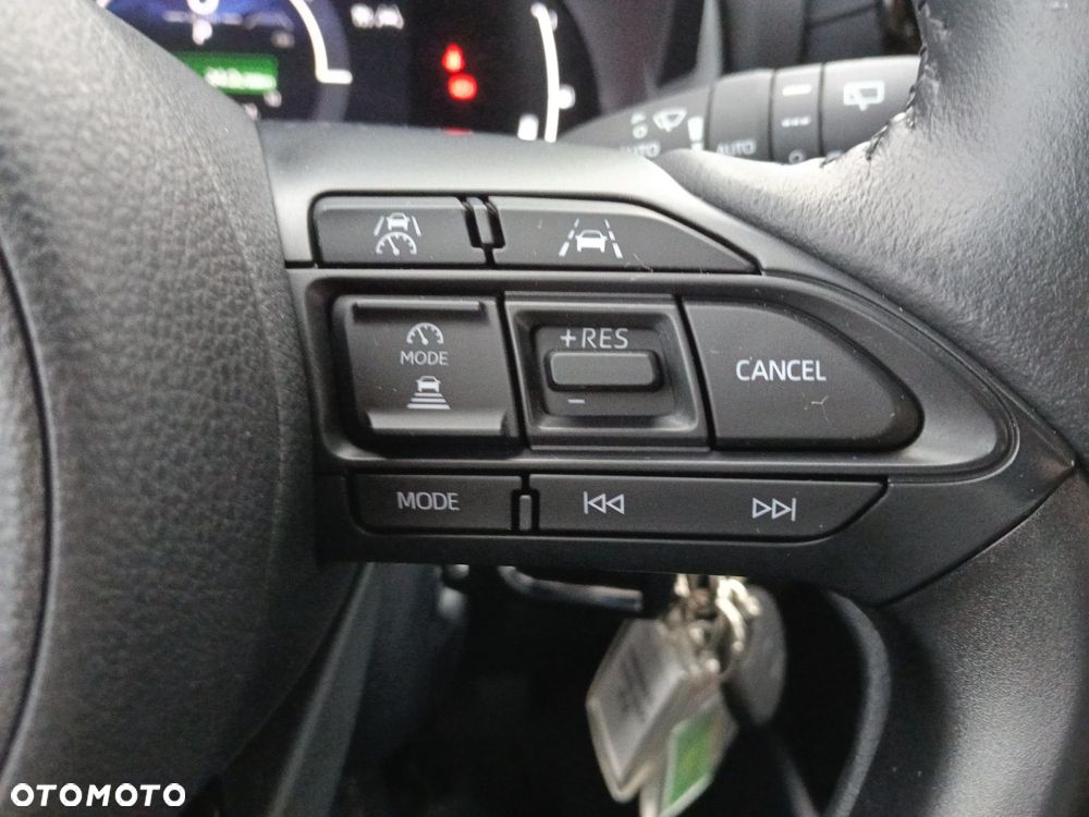 Toyota Yaris Hybrid 1.5 Style - 19