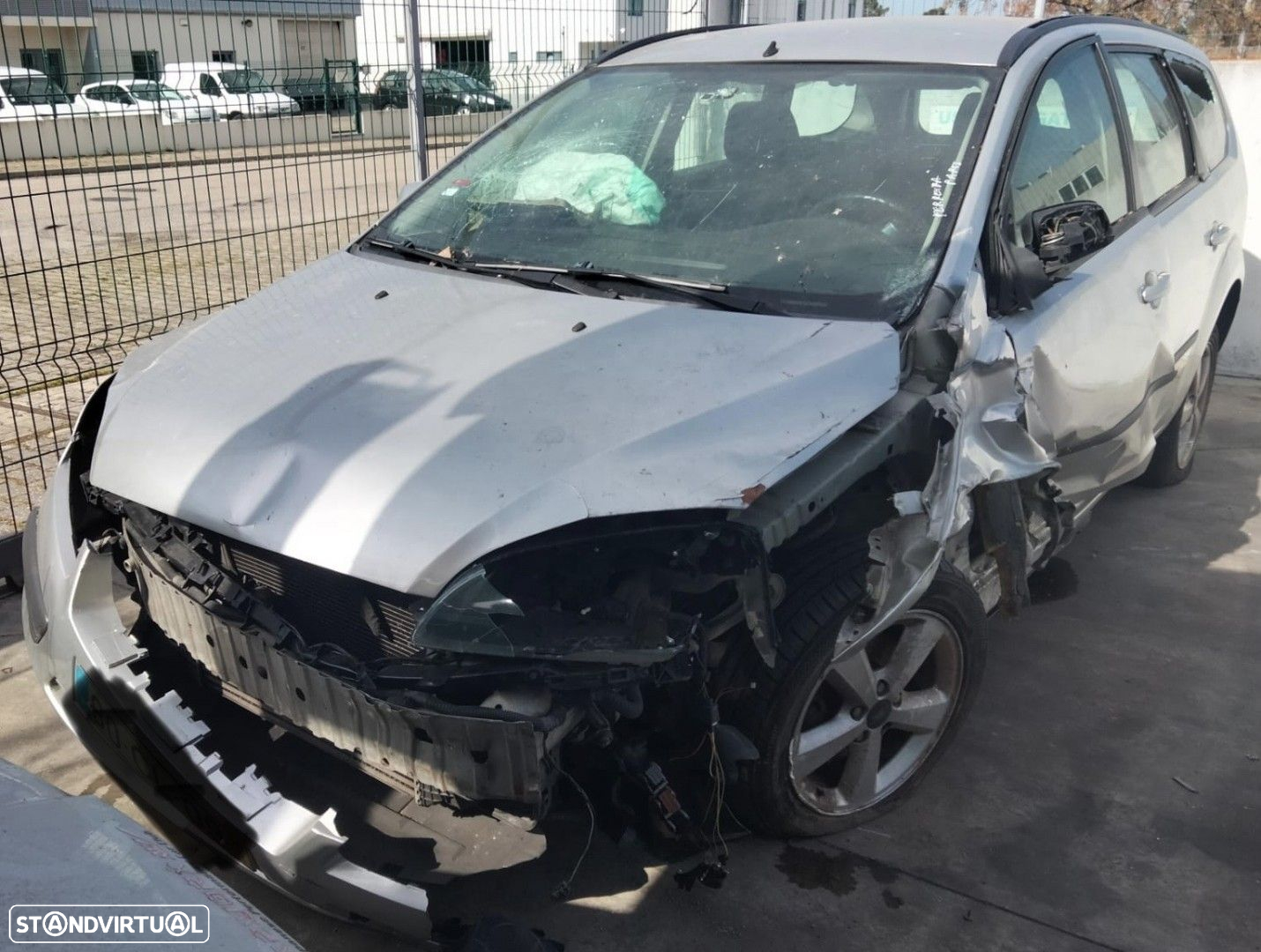 Ford Focus 1.6 TdCI de 2008 disponível para peças - 2