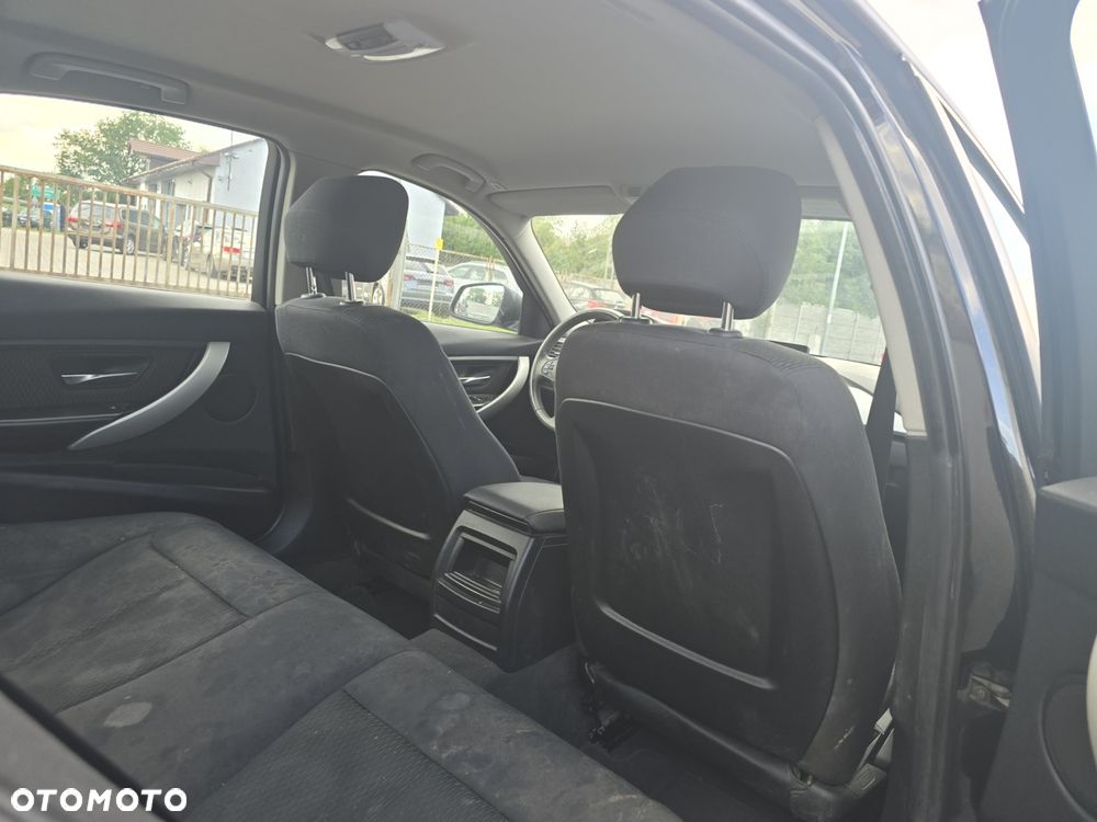 BMW Seria 3 318d - 12