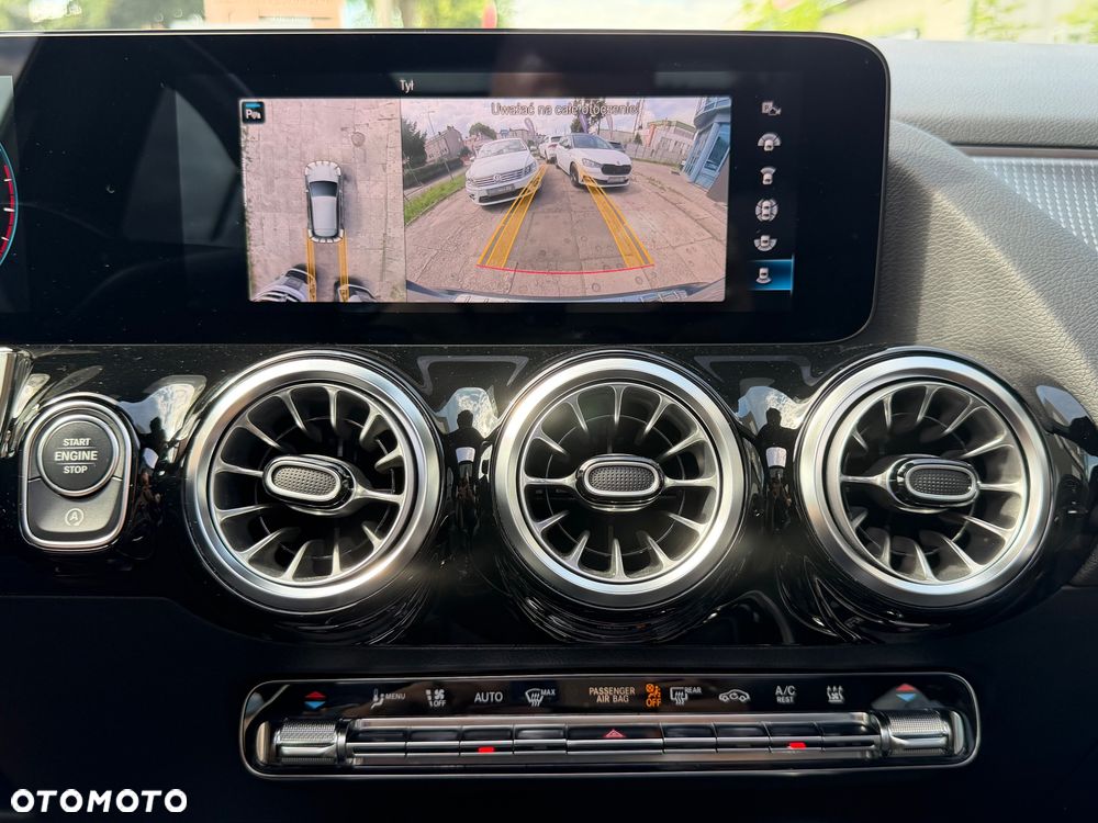 Mercedes-Benz GLA - 20