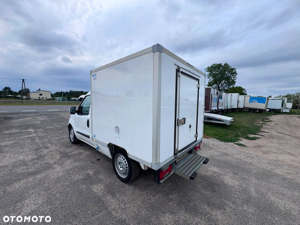 Fiat Doblo 1.6 MultiJet / Chłodnia / Carrier Xarios 200 (751) - 6