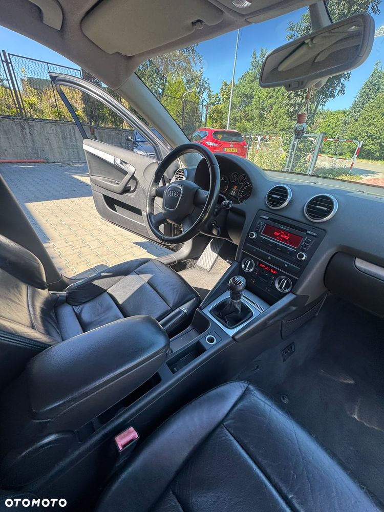 Audi A3 Sportback 2.0 TDI DPF Ambiente - 19