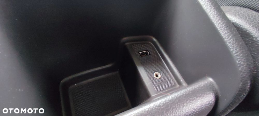 Ford Focus 1.6 TDCi DPF Start-Stopp-System SYNC Edition - 10