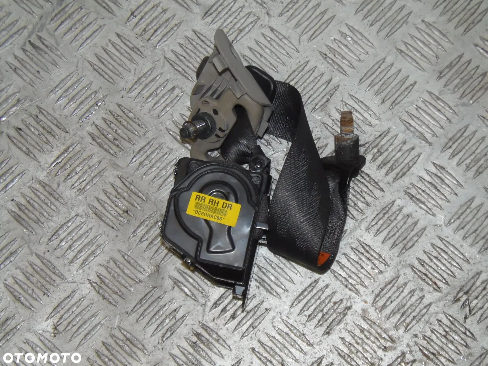 PAS PRAWY TYŁ OPEL ANTARA - 1