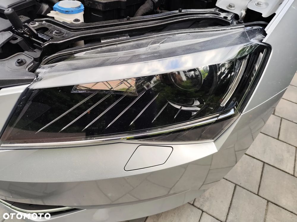 Skoda Superb 2.0 TDI SCR 4x4 Style DSG - 31
