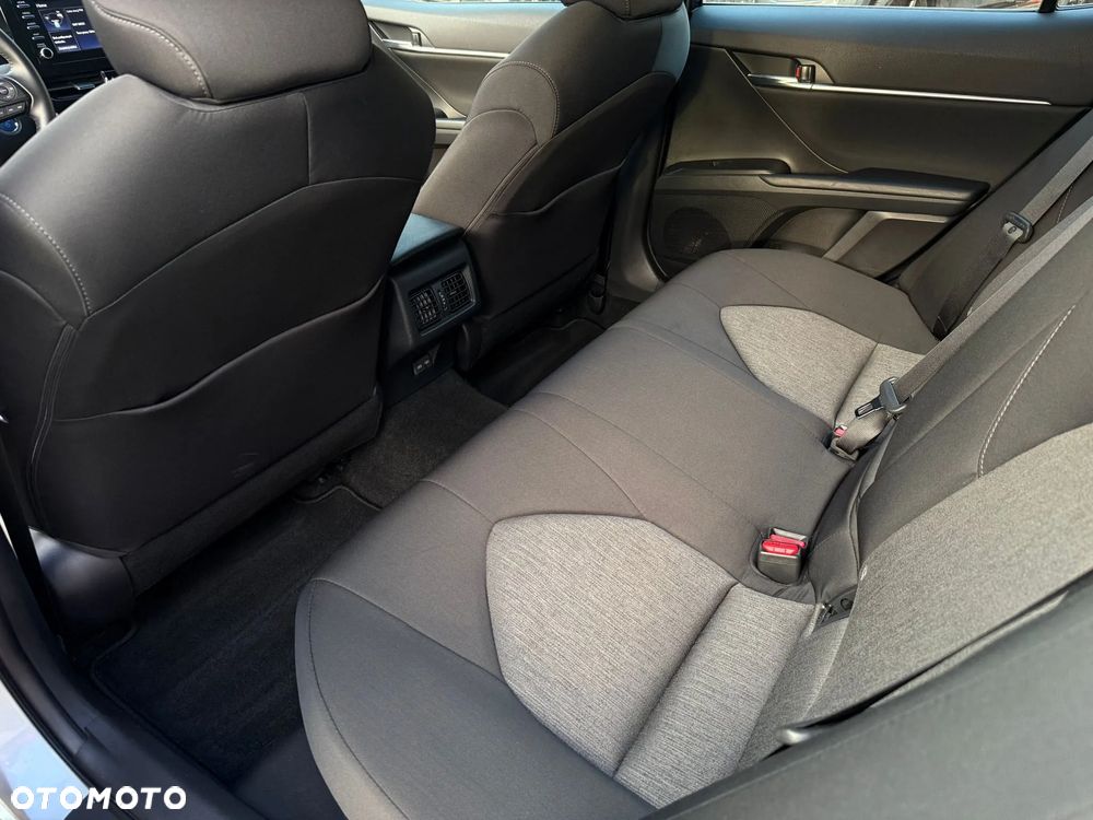Toyota Camry 2.5 Hybrid Comfort CVT - 11