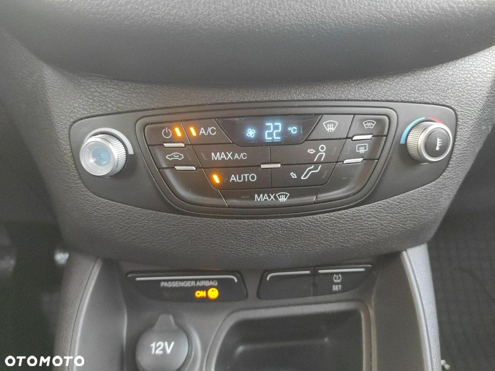 Ford Tourneo Courier 1.0 EcoBoost Titanium - 13