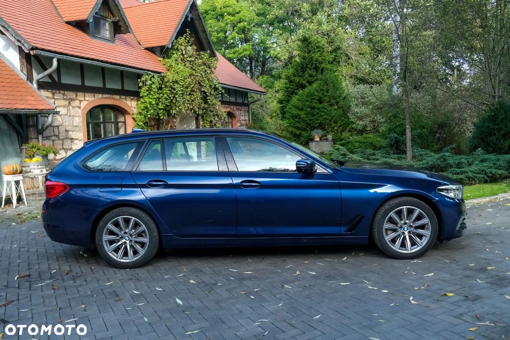 BMW Seria 5 520d xDrive Luxury Line - 4